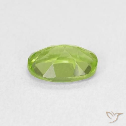 Peridoto Verde medio natural de 0.90 ct, Ovalada, VVS-VS