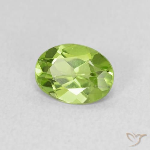Peridoto Verde medio natural de 0.73 ct, Ovalada, VS