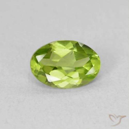 0.77ct Natural Verde medio Peridoto, Ovalada, VS