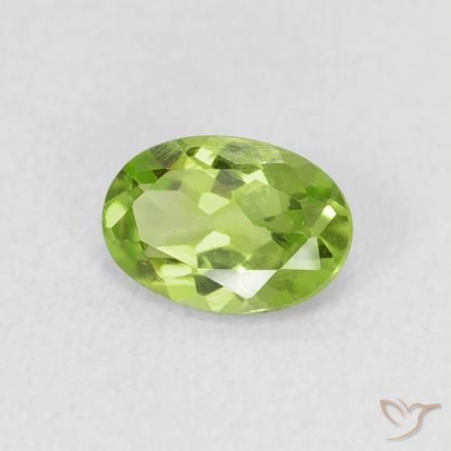 Peridoto Verde medio natural de 0.75 ct, Ovalada, VS