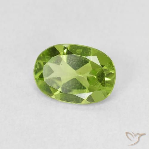 Peridoto Verde vivo natural de 0.79 ct, Ovalada, VS