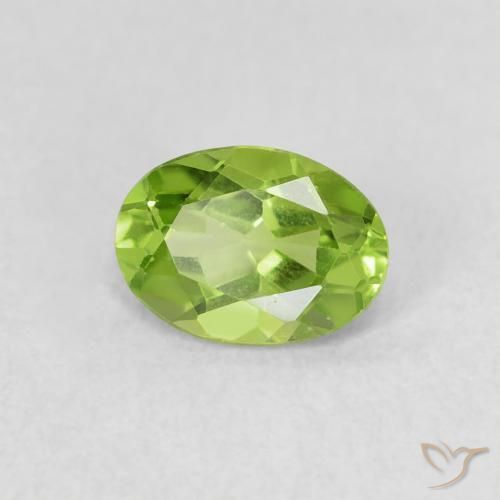 Peridoto Verde vivo natural de 0.85 ct, Ovalada, VS