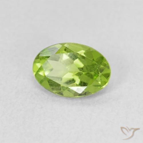 Peridoto Verde vivo natural de 0.73 ct, Ovalada, VS