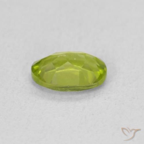 Peridoto Verde vivo natural de 0.81 ct, Ovalada, VS