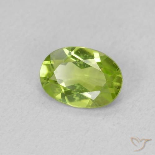 Peridoto Verde vivo natural de 0.84 ct, Ovalada, VVS-VS