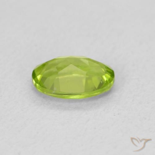 Peridoto Verde vivo natural de 0.84 ct, Ovalada, VVS-VS