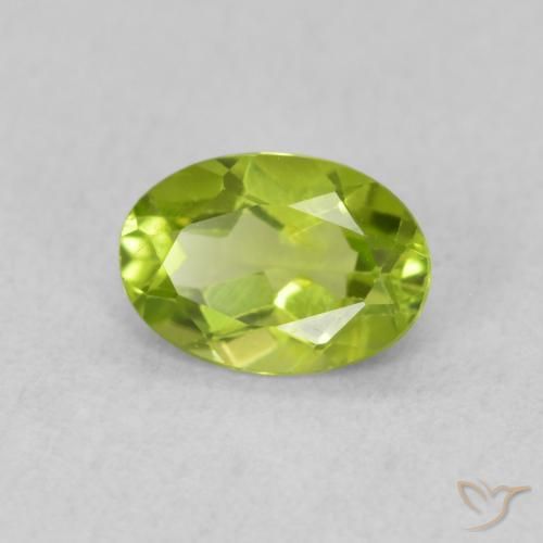 Peridoto Verde claro natural de 0.83 ct, Ovalada, VS