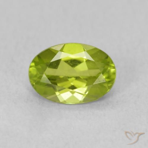 0.85ct Natural Verde medio Peridoto, Ovalada, VS
