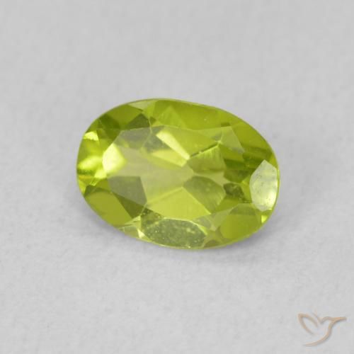 Peridoto Verde claro natural de 0.79 ct, Ovalada, VS