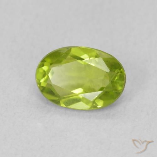Peridoto Verde claro natural de 0.89 ct, Ovalada, VS
