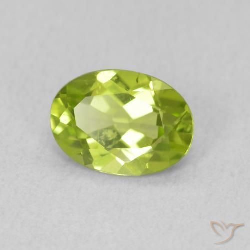 Peridoto Verde claro natural de 0.81 ct, Ovalada, VS