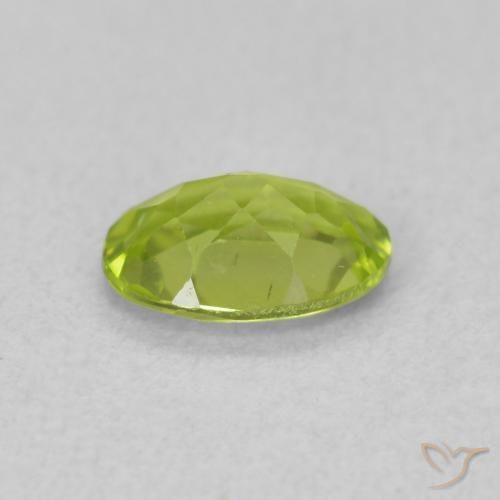 Peridoto Verde claro natural de 0.81 ct, Ovalada, VS