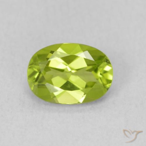 0.90ct Natural Verde medio Peridoto, Ovalada, VS