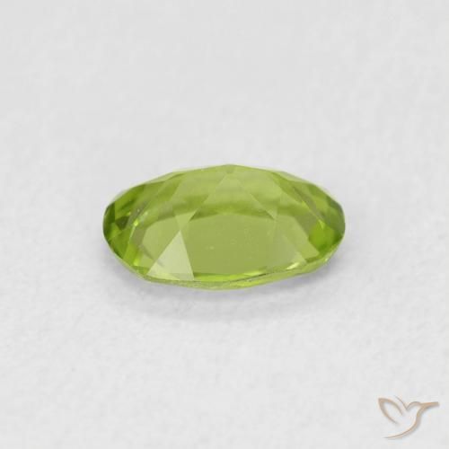 Peridoto Verde medio natural de 0.76 ct, Ovalada, VS