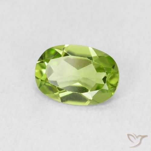 Peridoto Verde medio natural de 0.76 ct, Ovalada, VS