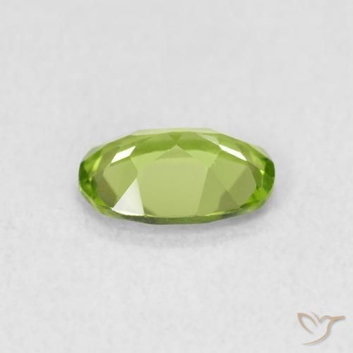 Peridoto Verde medio natural de 0.76 ct, Ovalada, VS