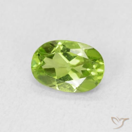 Peridoto Verde medio natural de 0.86 ct, Ovalada, VS
