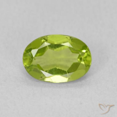 0.83ct Natural Verde medio Peridoto, Ovalada, VS