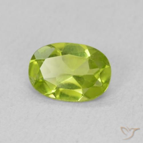 Peridoto Verde claro natural de 0.73 ct, Ovalada, VS