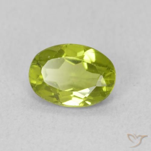 Peridoto Verde Oliva natural de 0.82 ct, Ovalada, VS