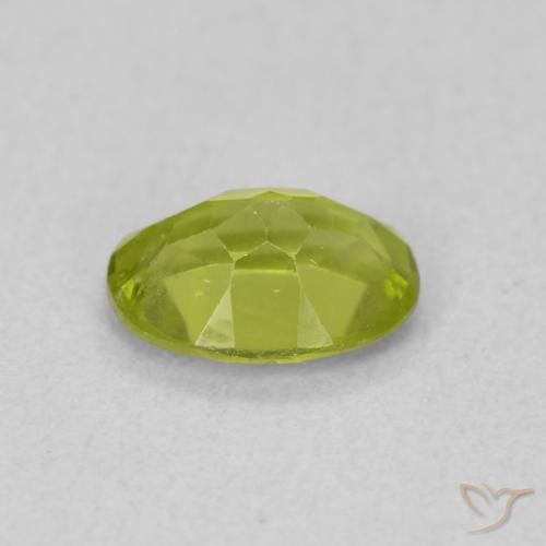 Peridoto Verde Oliva natural de 0.82 ct, Ovalada, VS