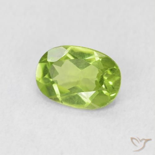 Peridoto Verde vivo natural de 0.85 ct, Ovalada, VS