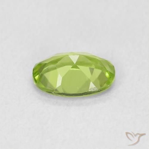 Peridoto Verde vivo natural de 0.83 ct, Ovalada, VS