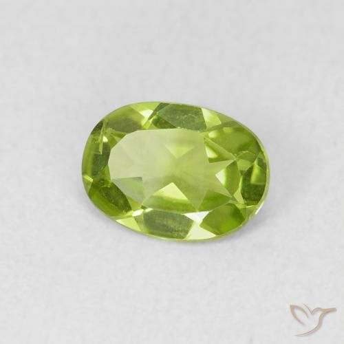 Peridoto Verde vivo natural de 0.74 ct, Ovalada, VS