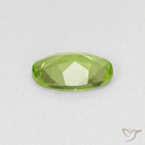 Peridoto Verde vivo claro natural de 0.76 ct, Ovalada, VVS-VS