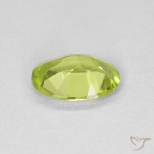 Peridoto Verde claro natural de 0.71 ct, Ovalada, VS