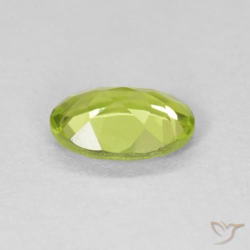 Peridoto Verde claro natural de 0.75 ct, Ovalada, VS