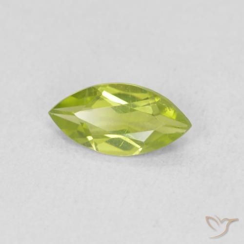 Peridoto Verde claro natural de 0.57 ct, Marquesa, VS