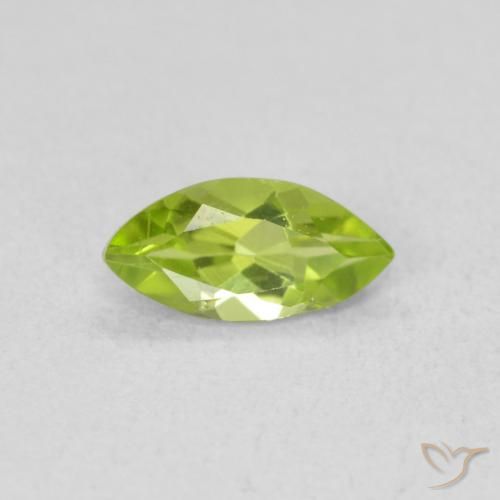 0.60ct Natural Verde medio Peridoto, Marquesa, VS