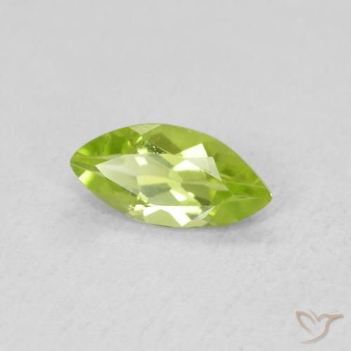 Peridoto Verde medio natural de 0.60 ct, Marquesa, VS