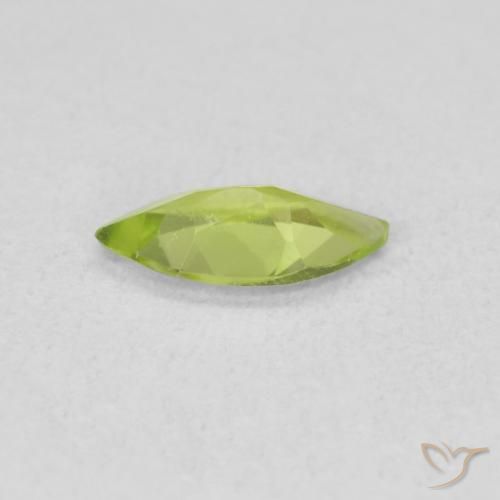 Peridoto Verde medio natural de 0.47 ct, Marquesa, VS