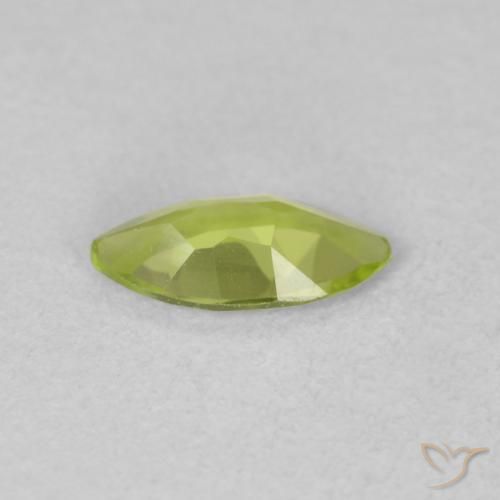 Peridoto Verde claro natural de 0.52 ct, Marquesa, VVS-VS
