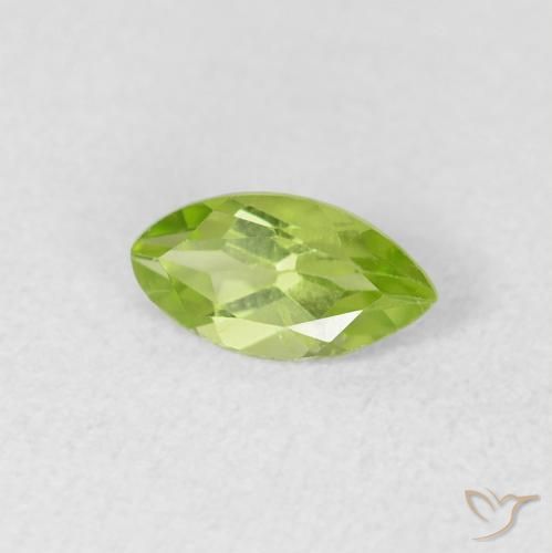Peridoto Verde vivo claro natural de 0.64 ct, Marquesa, VS