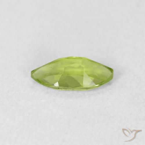Peridoto Verde vivo claro natural de 0.65 ct, Marquesa, VS