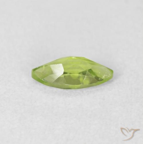 Peridoto Verde vivo claro natural de 0.60 ct, Marquesa, VS