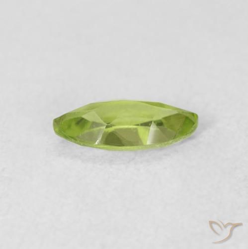 Peridoto Verde vivo claro natural de 0.58 ct, Marquesa, VS