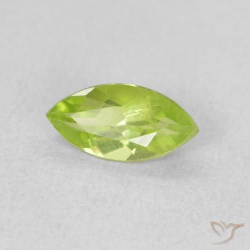 Peridoto Verde medio natural de 0.62 ct, Marquesa, VS