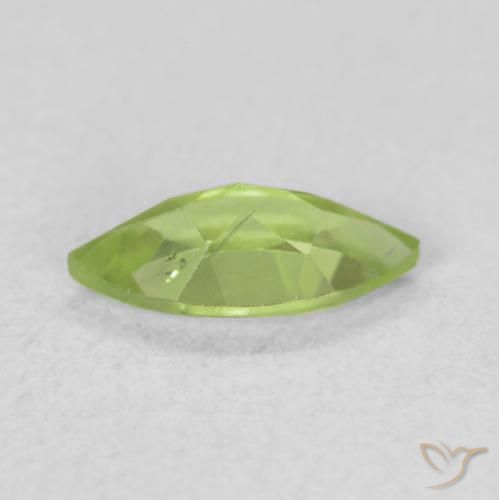 Peridoto Verde vivo natural de 0.61 ct, Marquesa, VVS-VS