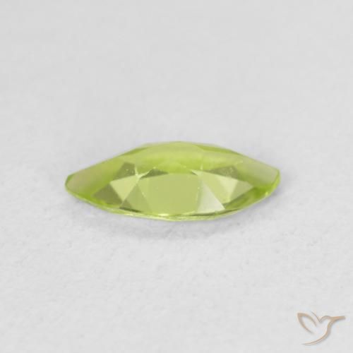 Peridoto Verde medio natural de 0.51 ct, Marquesa, VS