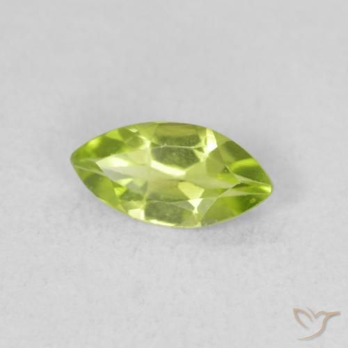 Peridoto Verde medio natural de 0.52 ct, Marquesa, VS