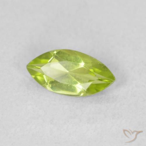 Peridoto Verde amarillento intenso natural de 0.54 ct, Marquesa, VS