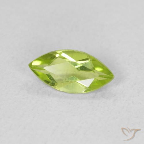 Peridoto Verde claro natural de 0.57 ct, Marquesa, VS