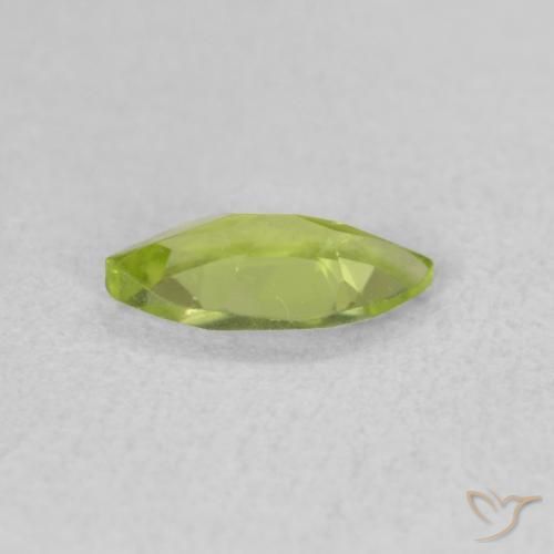 Peridoto Verde medio natural de 0.55 ct, Marquesa, VS