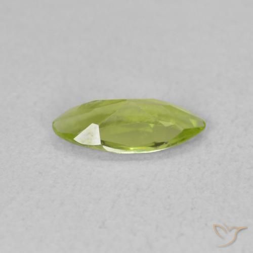 Peridoto Verde medio natural de 0.46 ct, Marquesa, VVS-VS