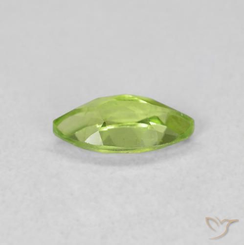 Peridoto Verde vivo natural de 0.65 ct, Marquesa, VS