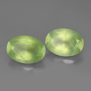 Gemas de prehnita verde natural de  ct, corte óvalo, translúcido
